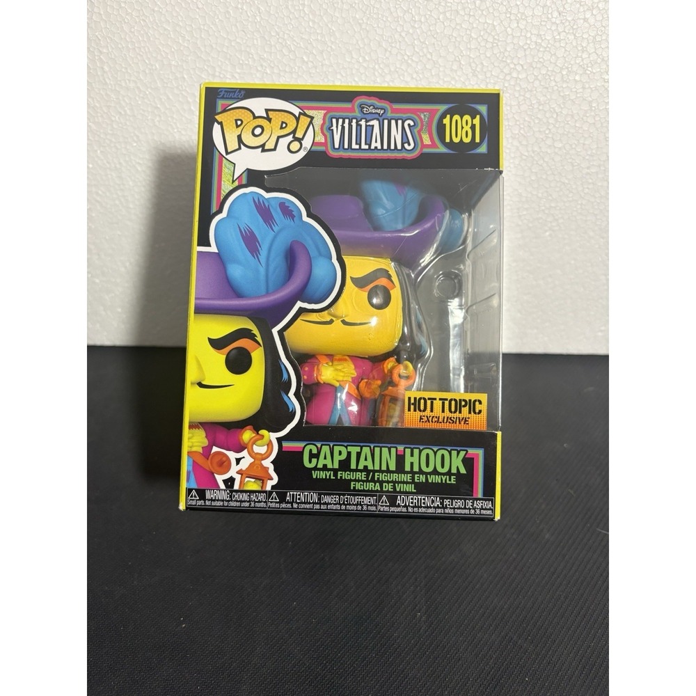 Funko Pop Disney Villains - Captain Hook (Black Light) No. 1081 - Hot Topic